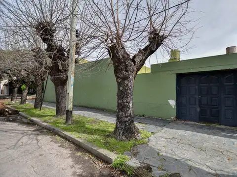 Calle 156 (Ensenada) esquina 11 (Guayaquil) 800