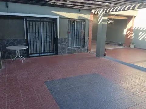 Casa en Venta en Godoy Cruz, USD 115.000