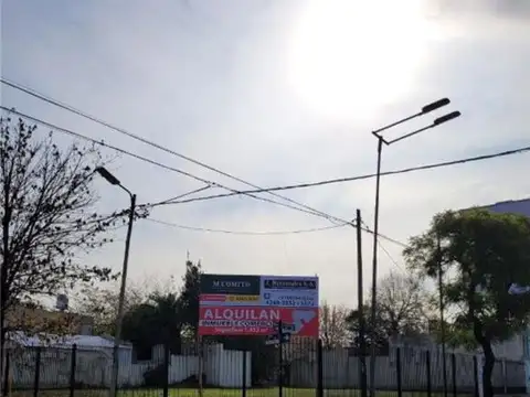 Av Antartida Argentina 100