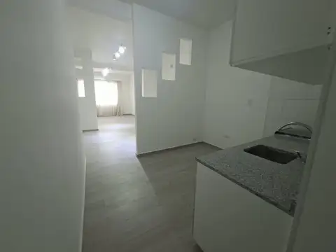 Oficina 3 ambientes con 1 baño