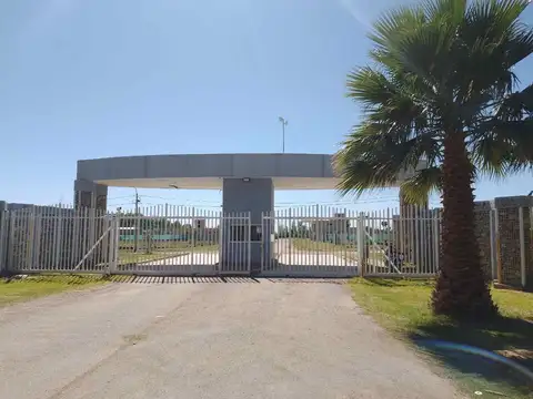 Lote 516 m2 en venta en Barrio Verde Pueblo Gllen