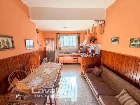 Casa 4 ambientes con 1 baño