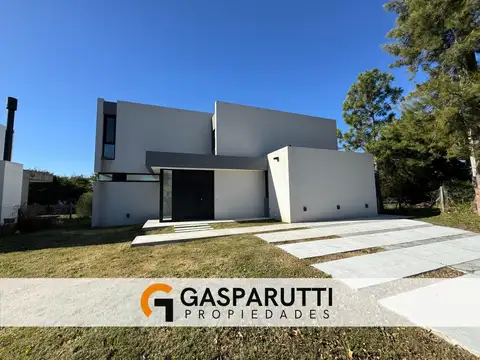 Casa en Venta en San Matías Estilo Moderno