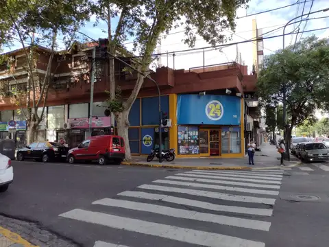 Local en Alquiler Via Púb.