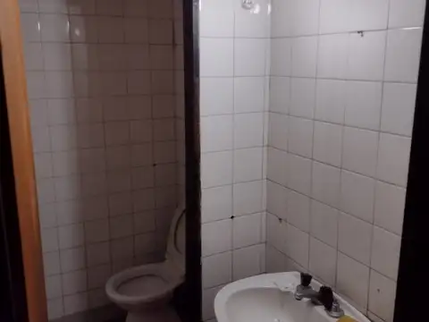 Local en Alquiler en Floresta, $ 500.000