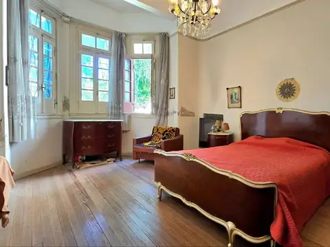 Casa 6 ambientes con 2 baños