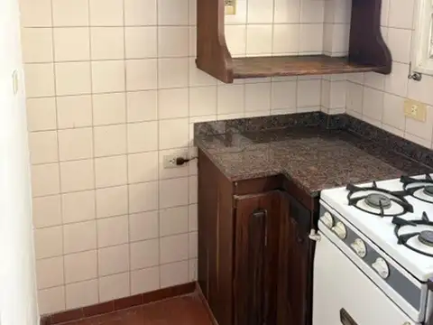 Departamento en Alquiler en Olivos Vias/Maipu, $ 590.000