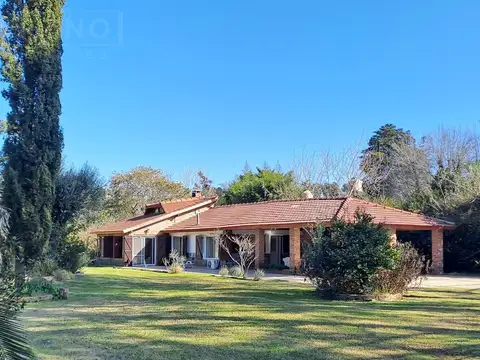 LDO. Venta Casa 5 ambientes Casa huéspedes Pileta Cancha Paddle Lote 3413m2 El Remanso Apto Crédito