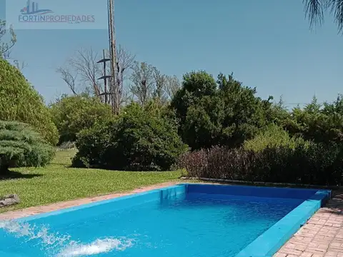 Casa en Alquiler con 1 cochera