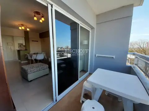 EXCELENTE DEPARTAMENTO 3 AMBIENTES SOBRE AVENIDA 3