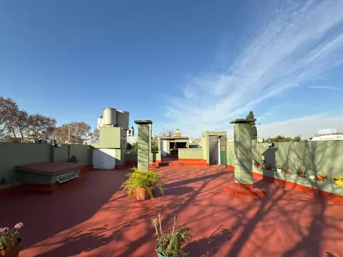 Depto Tipo Casa en Venta de 4 dormitorios