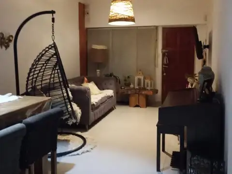 VENTA TRIPLEX IMPECABLE 4 AMB COCHERA FONDO