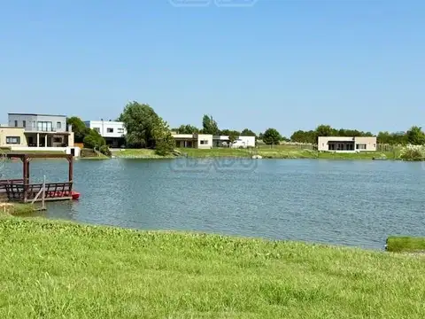 Terreno en Venta de 923,0 m2