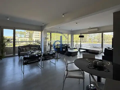 Departamento en Venta con 2 cocheras