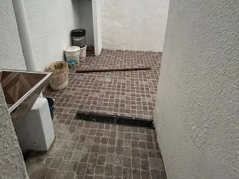 Casa 2 ambientes con 1 baño