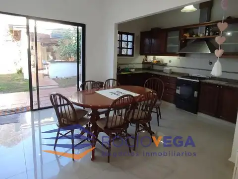 Casa en Venta en Barrio Guemes, USD 195.000