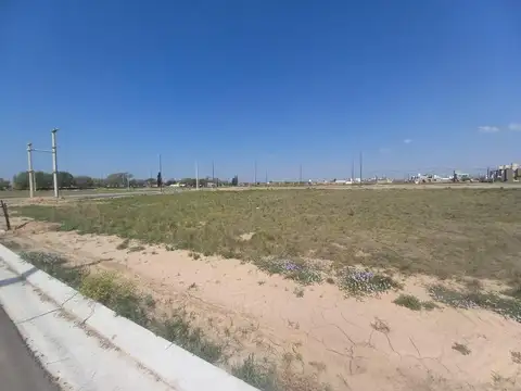 Terreno en Venta en Valle Cercano, USD 22.000