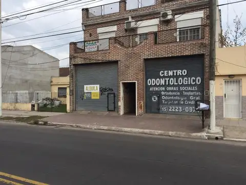 Local en alquiler en josé c. paz sobre av. pte. perón