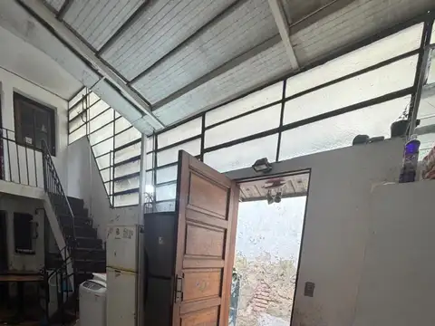 Lote excelente ubicacion para deposito o viviendas