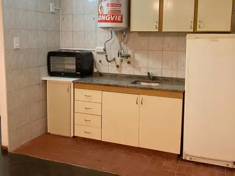 ( Primer mes Alquiler BONIFICADO!) UBICADISIMO MONOAMBIENTE   Patio. Zona Ingenieria. Facultades