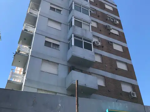 San Isidro: Moderno Departamento de 2 Ambientes en el Centro de San Isidro. Excelente Vista y Luz Natural