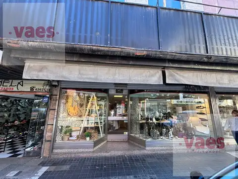 Rivadavia  al 180