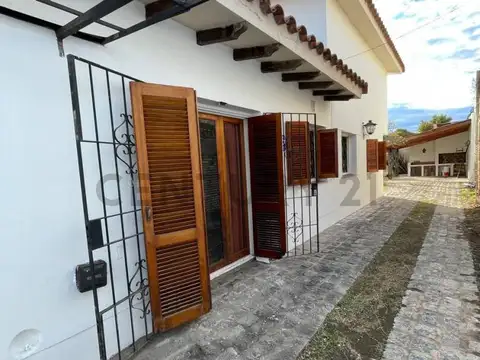 Moscoso y Peralta 2600, Piso 0