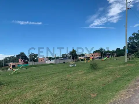 Terreno en Venta 20  mts Fondo