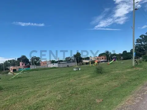 Terreno en Venta 20  mts Fondo