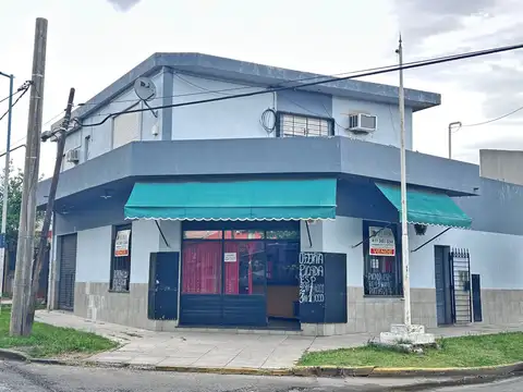 PROPIEDAD EN BLOQUE DEPARTAMENTO Y 2 LOCALES MAS TERRENO