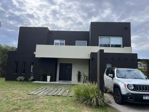 Casa en Venta al Oeste