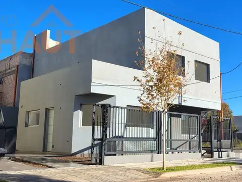 Casa en Cipolletti - Altos de La Falda- Panamá al 2000