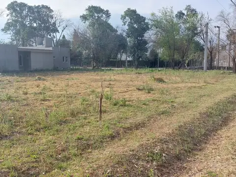 Cerrilos. Los Olmos. Mza 2. Lote 100