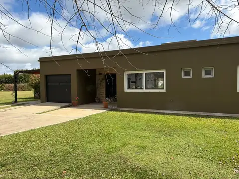 Casa en Barrio Cerrado. Impecable!