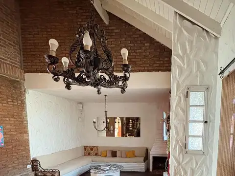 Casa en Venta con 1 cochera