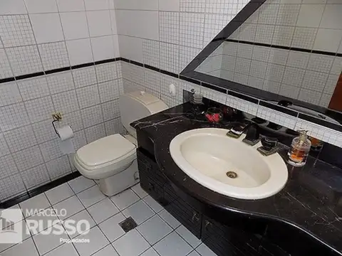 Casa en Venta de 5 dormitorios