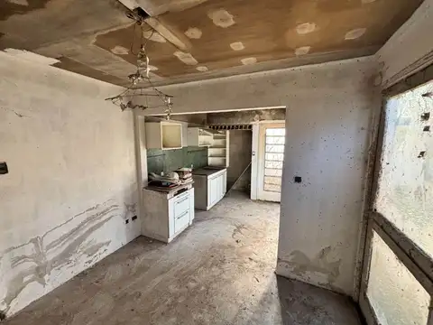 Calle 49 entre 28 y 29 1600