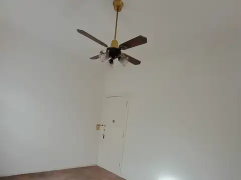 Avenida Teniente General Donato Álvarez 300, Piso 2