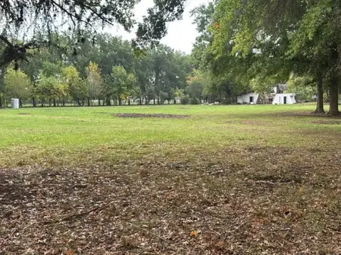 Campo en Ruta 8 km 74
