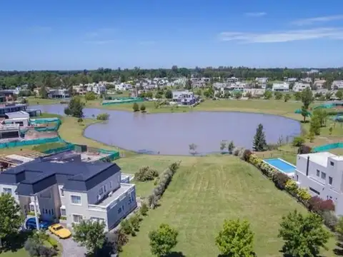 Terreno en Venta en Terravista, USD 250.000