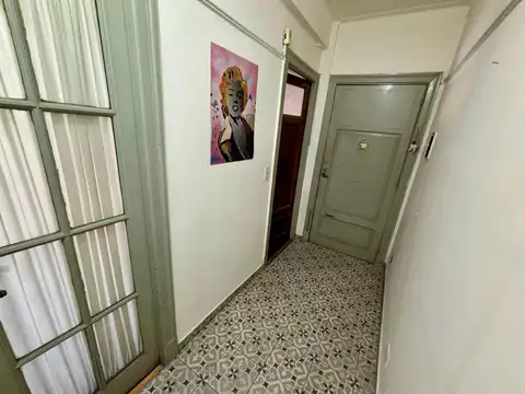 Avenida José María Moreno 1200, Piso 1