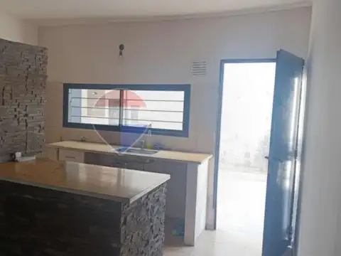 Depto Tipo Casa en Venta en Berazategui, USD 57.000