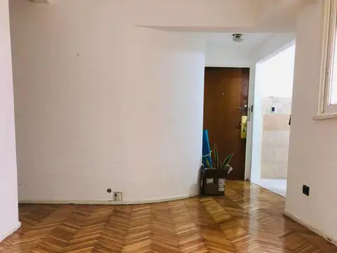 Excelente Ubicacion 2 Ambientes - Cocina y Baño Reciclado - Parquet - Aire