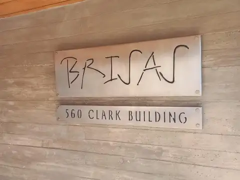Clark 560,piso 2 depto 7.Ciudad