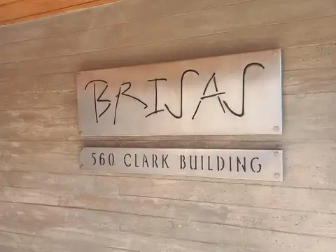 Clark 560,piso 2 depto 7.Ciudad
