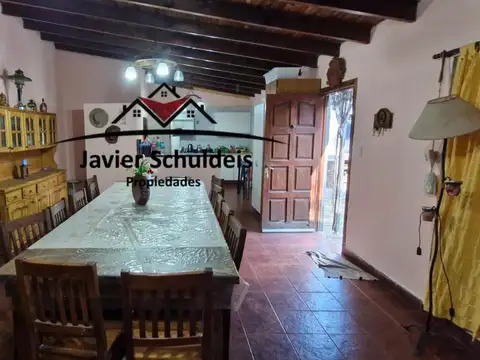 Casa 3 ambientes con 2 baños