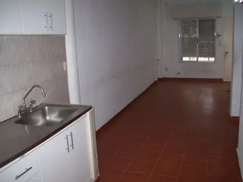 PH AL FRENTE 3 AMBIENTES CON PATIO