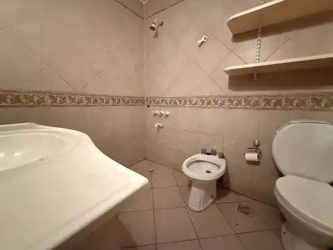 Depto Tipo Casa en Venta 50 años