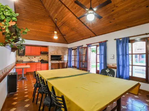 Casa 5 dormitorios, jardín, pileta - Bv. Rondeau 1200 - Alberdi, Rosario | Venta