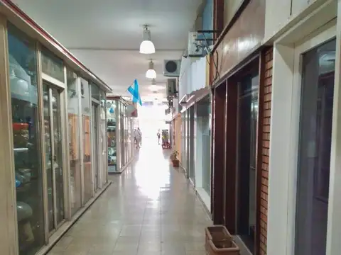 Local en Alquiler en Centro, $ 180.000